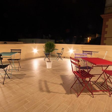 カステッランマーレ・デル・ゴルフォ Residenza Le Zagareアパートホテル エクステリア 写真