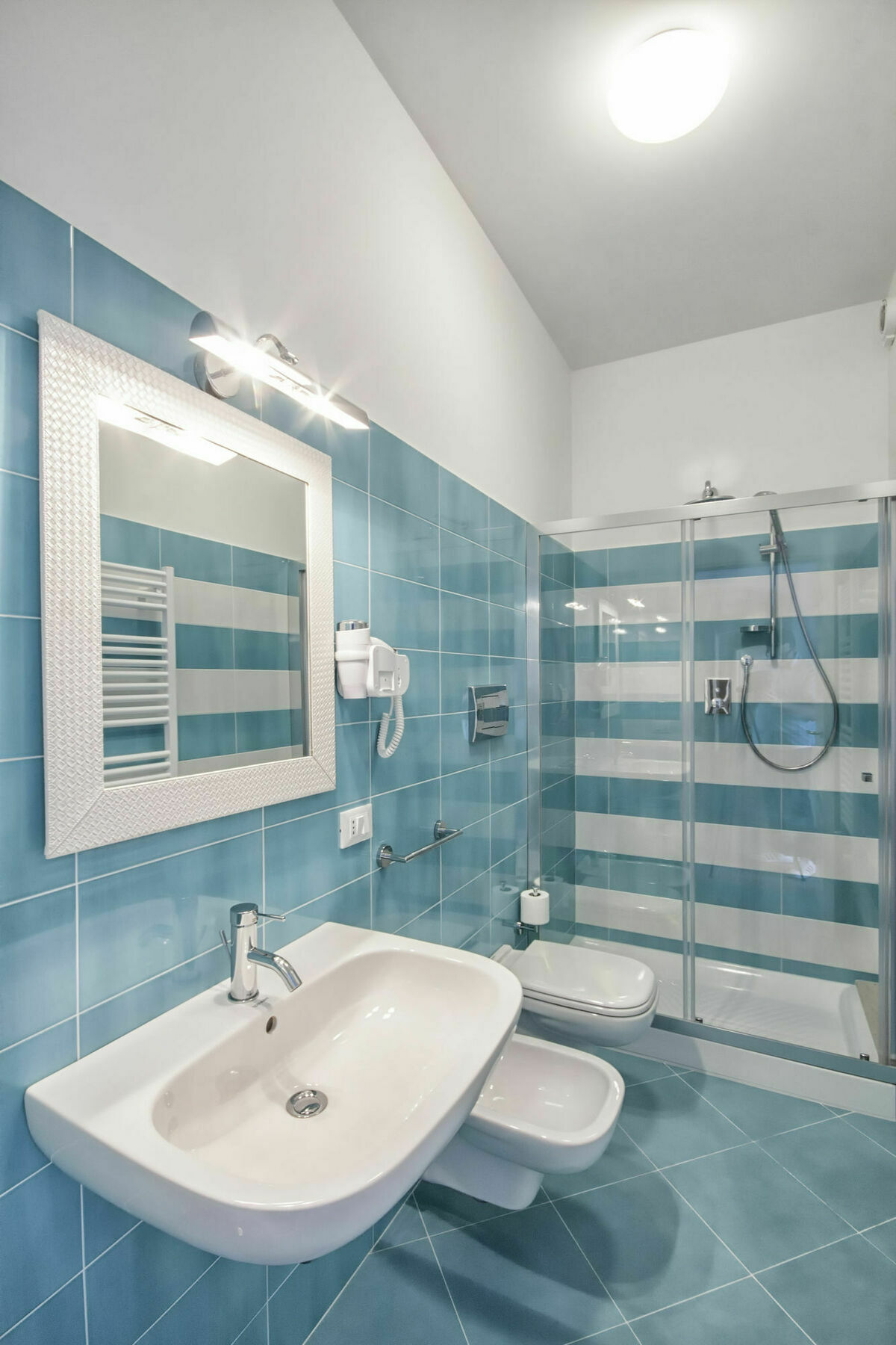 カステッランマーレ・デル・ゴルフォ Residenza Le Zagareアパートホテル エクステリア 写真