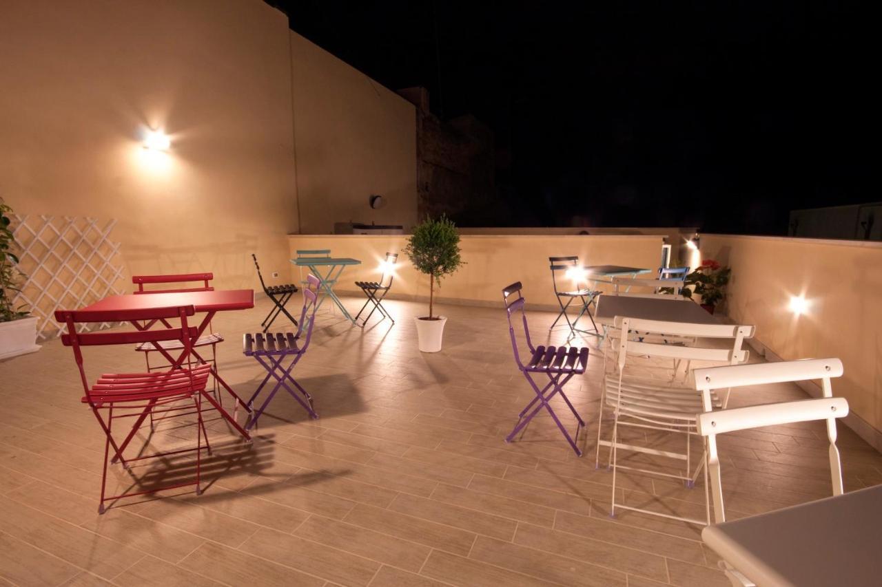 カステッランマーレ・デル・ゴルフォ Residenza Le Zagareアパートホテル エクステリア 写真